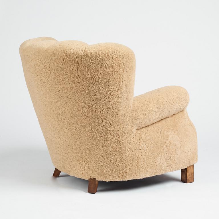 Fritz Hansen, an easy chair, 'model 1518', Denmark 1940s.