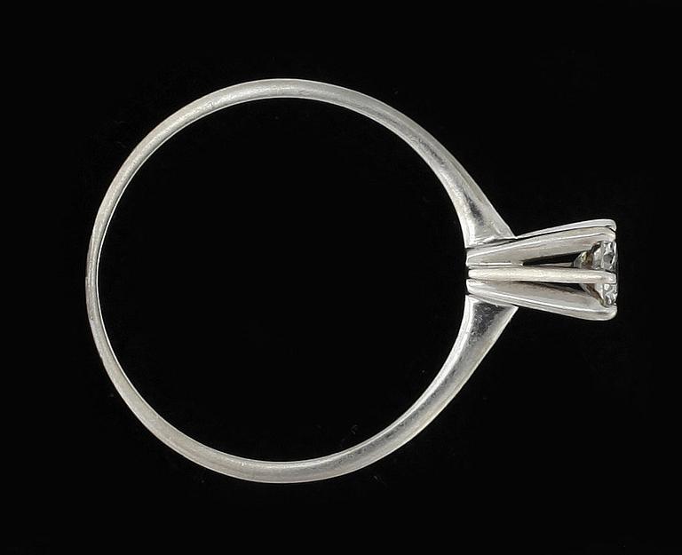 RING, 18k vitguld med briljantslipad diamant, ca 0,25 ct. Vikt ca 1 gram.
