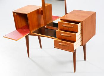 A dressing table, model "325", designed by Svante Skogh for Aktiebolagets Slutarps Möbelindustri, approx 1958.