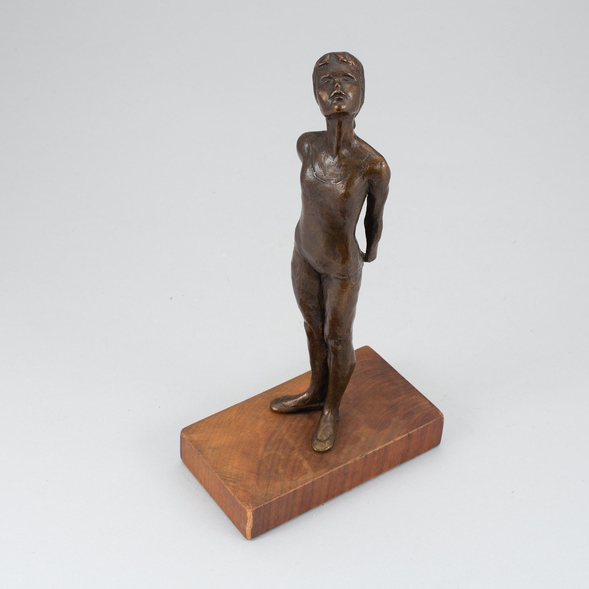 Bronze sculpture by Sterett-Gittings Kelsey for Royal Copenhagen, numbered 168/500 and dated '75. Signed SGK.