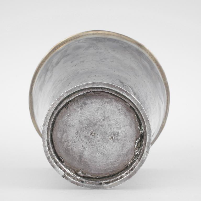 BÄGARE, silver, Johan Grubb, verksam 1725-56(58) i Hudiksvall. Vikt ca 382 gram.