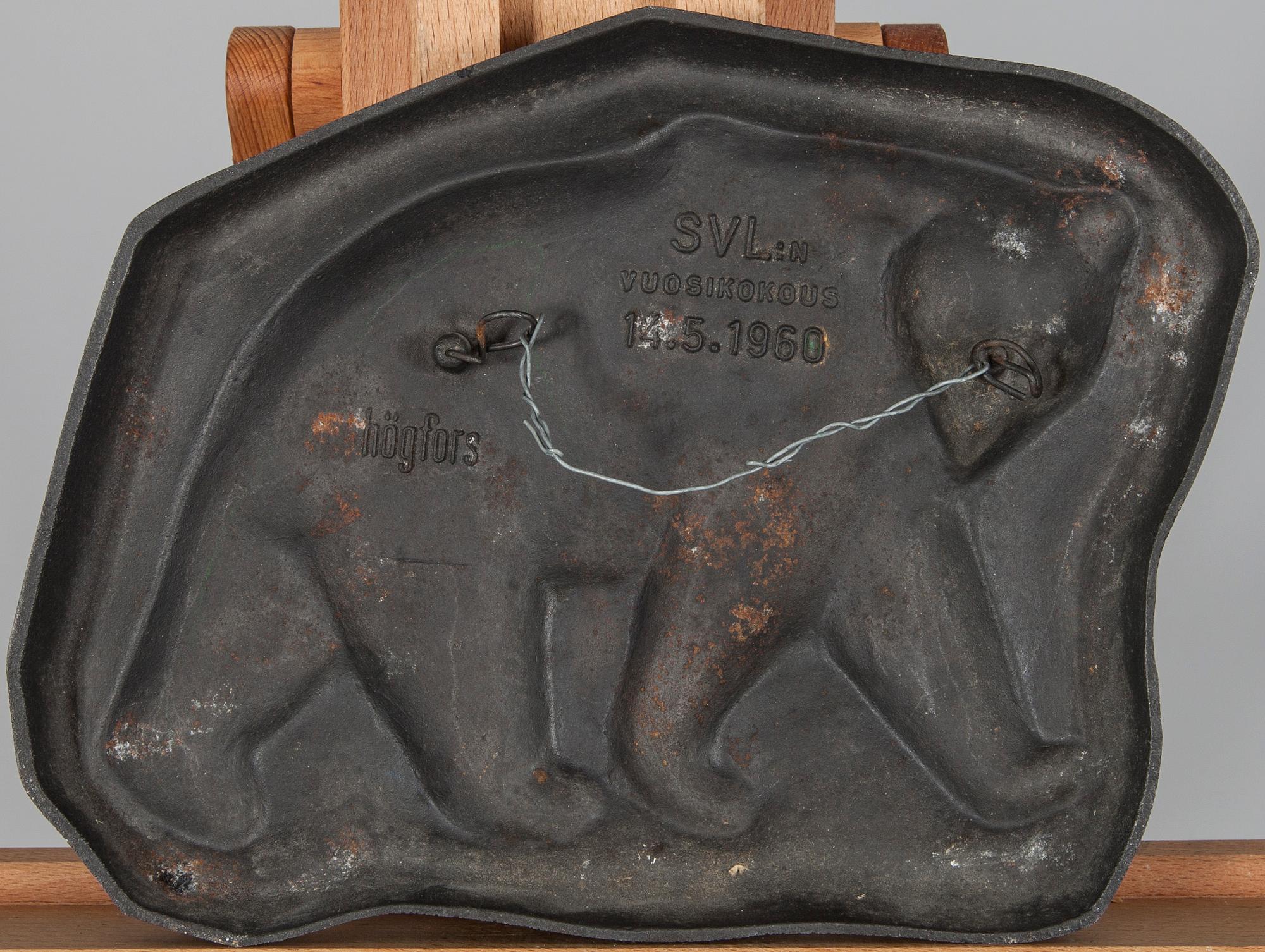 VÄGGRELIEF, gjutjärn, signerad Schilkin och daterad -59. Högfors.