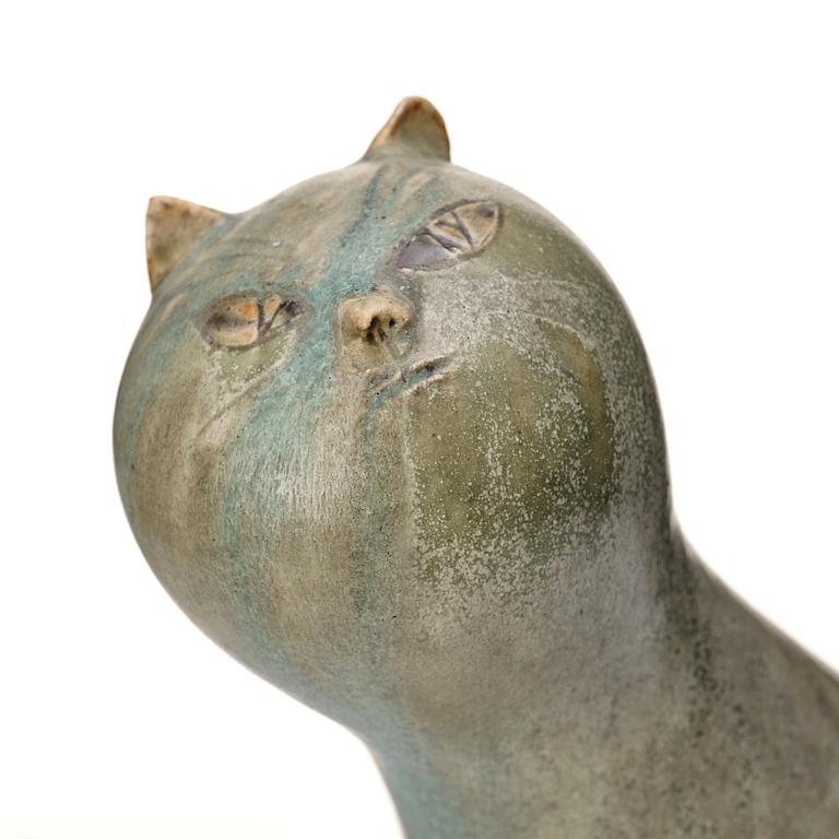 Michael Schilkin, a stoneware sculpture of a cat, Arabia, Finland 1940-50s.