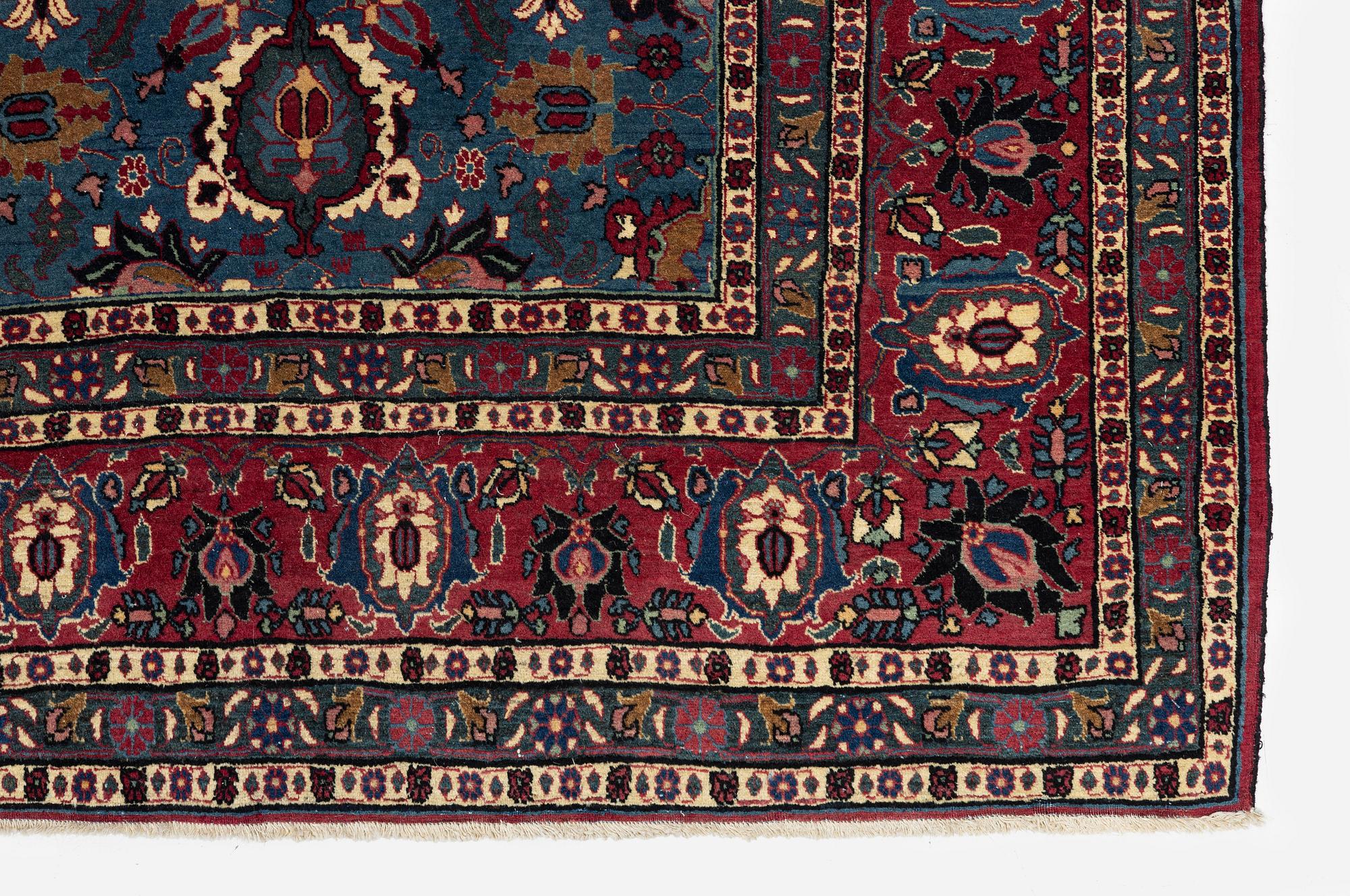 A semi-antique Veramin carpet, North Persia, c. 323 x 215 cm.