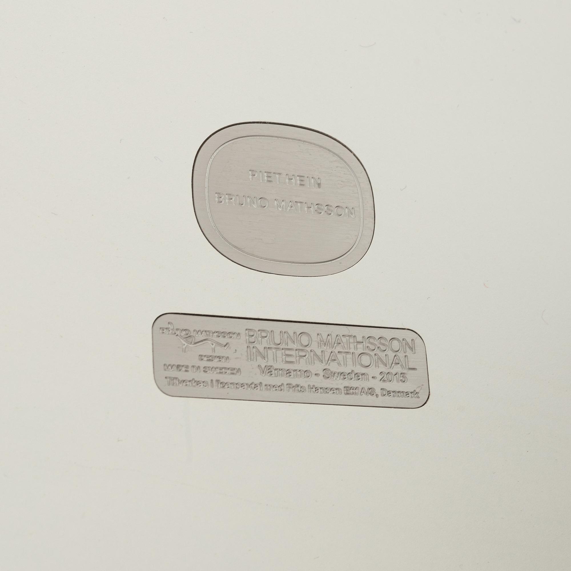 Bruno Mathsson & Piet Hein, matbord, "Superelips",  Bruno Mathson International AB, Värnamo. 2016.