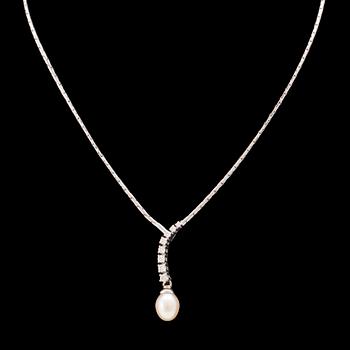 An 18K white gold necklace set with round brilliant-cut diamonds and a cultured pearl.