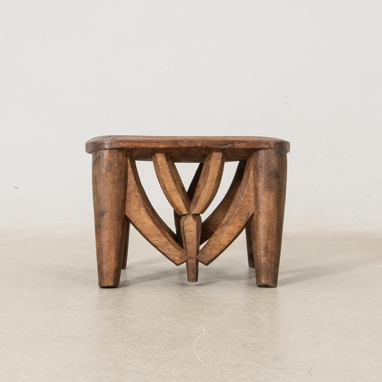 Stool, Nupe, Nigeria mid-20th century.