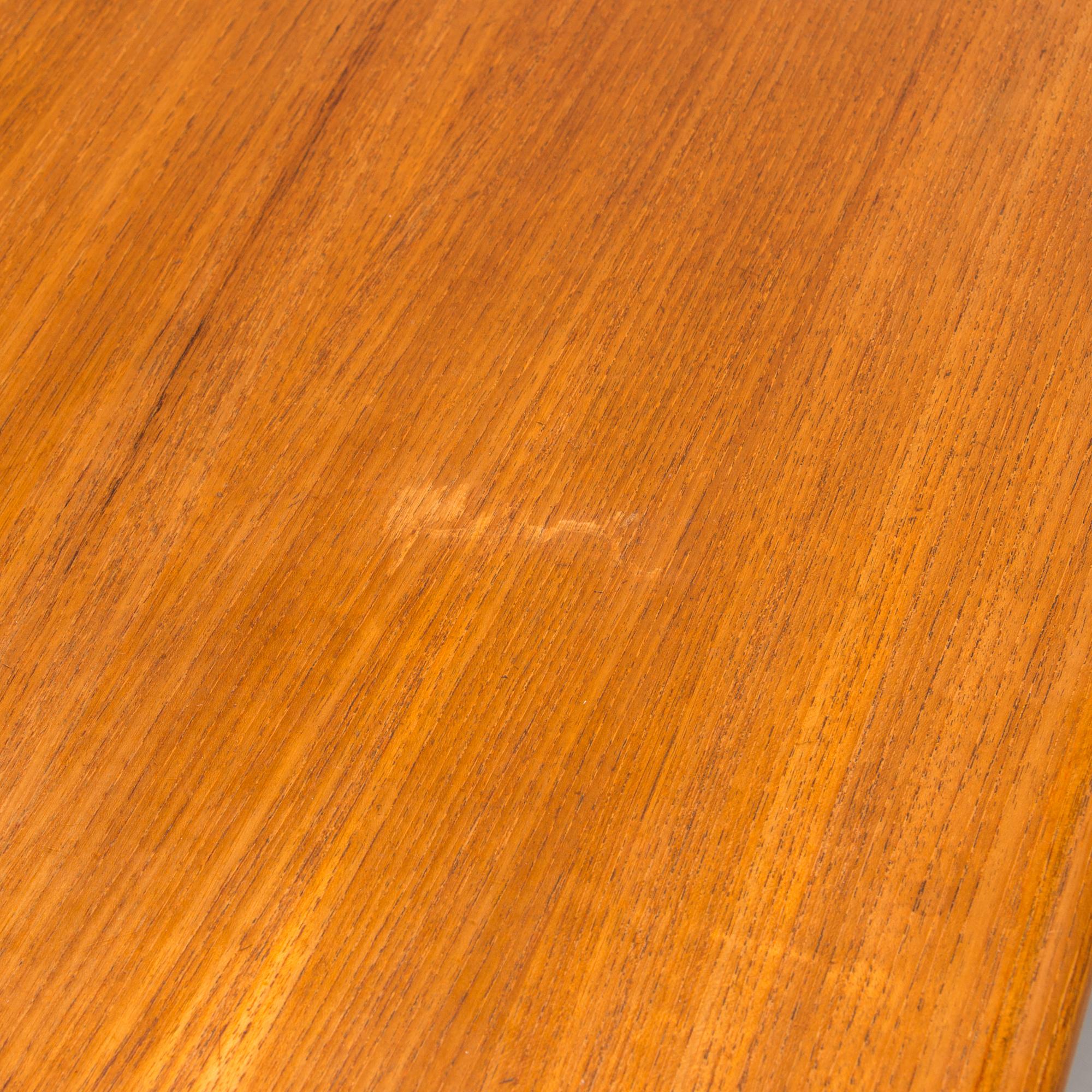An oak and tek coffee table by Hans J Wegner for Andreas Tuck, 1960s.