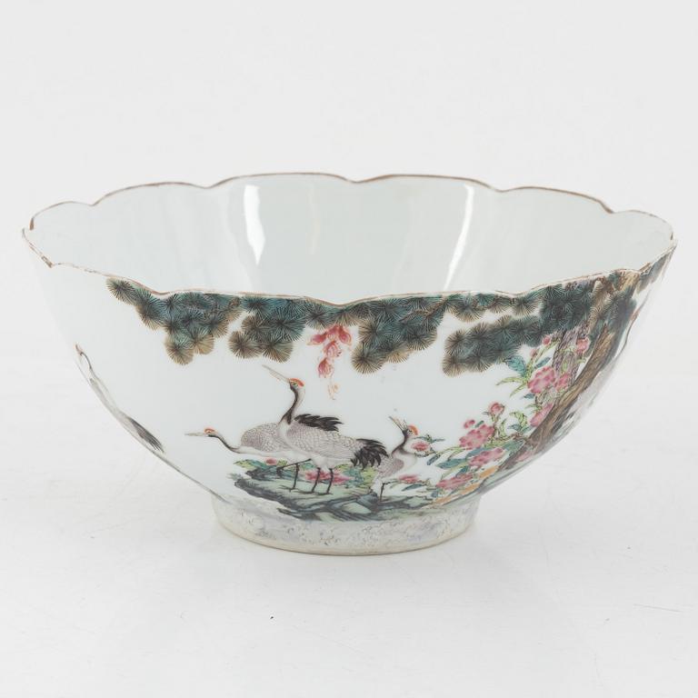 A Chinese famille rose porcelain bowl, 20th century.