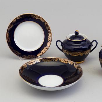 KAFFE- och TESERVISDELAR, 44 st, porslin, Lomonosov, Ryssland 1900-tal, Sovjetiska stämplar.