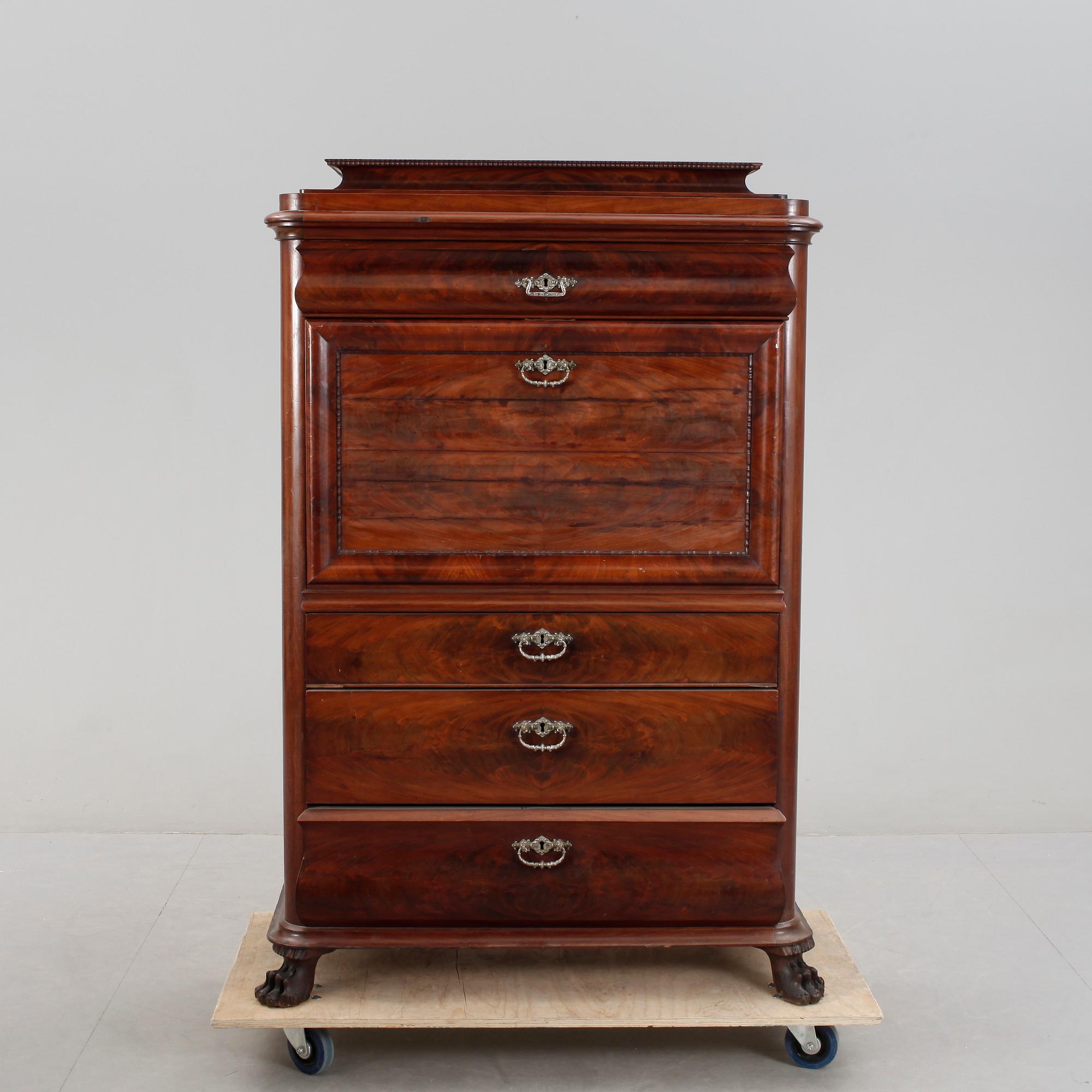 CHIFFONJÉ, 1800-tal.