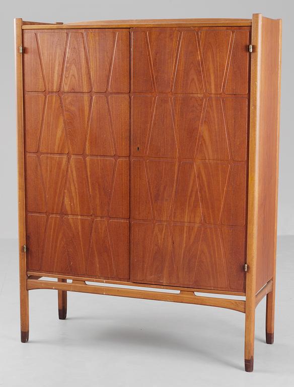 An Yngve Ekström teak cabinet, Westbergs Möbler, Tranås, Sweden 1950's.