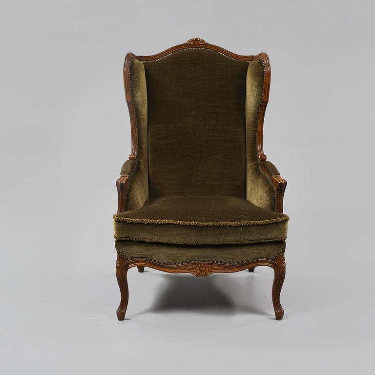 FÅTÖLJ, rokokostil, omkring 1900-talets mitt.