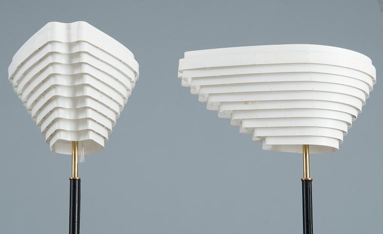 Alvar Aalto, GOLVLAMPA, ETT PAR, A 805.