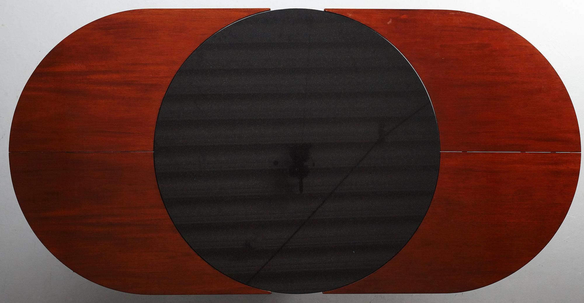 A dining table by Per Öberg Architects, late 20th century dinner table.