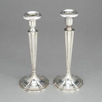 LJUSSTAKAR, ett par, silver, 1920-tal. 368 gram.