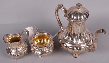 KAFFESERVIS, 3 delar, silver, rokokostil, 1900-tal.