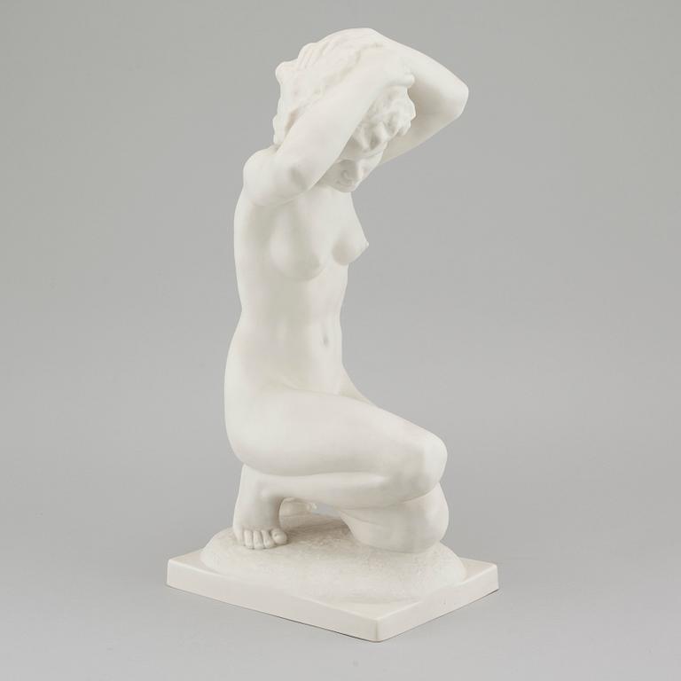 A porcelain figurine by Karl Tutter for Hutschenreuther, around the mid 20th century.