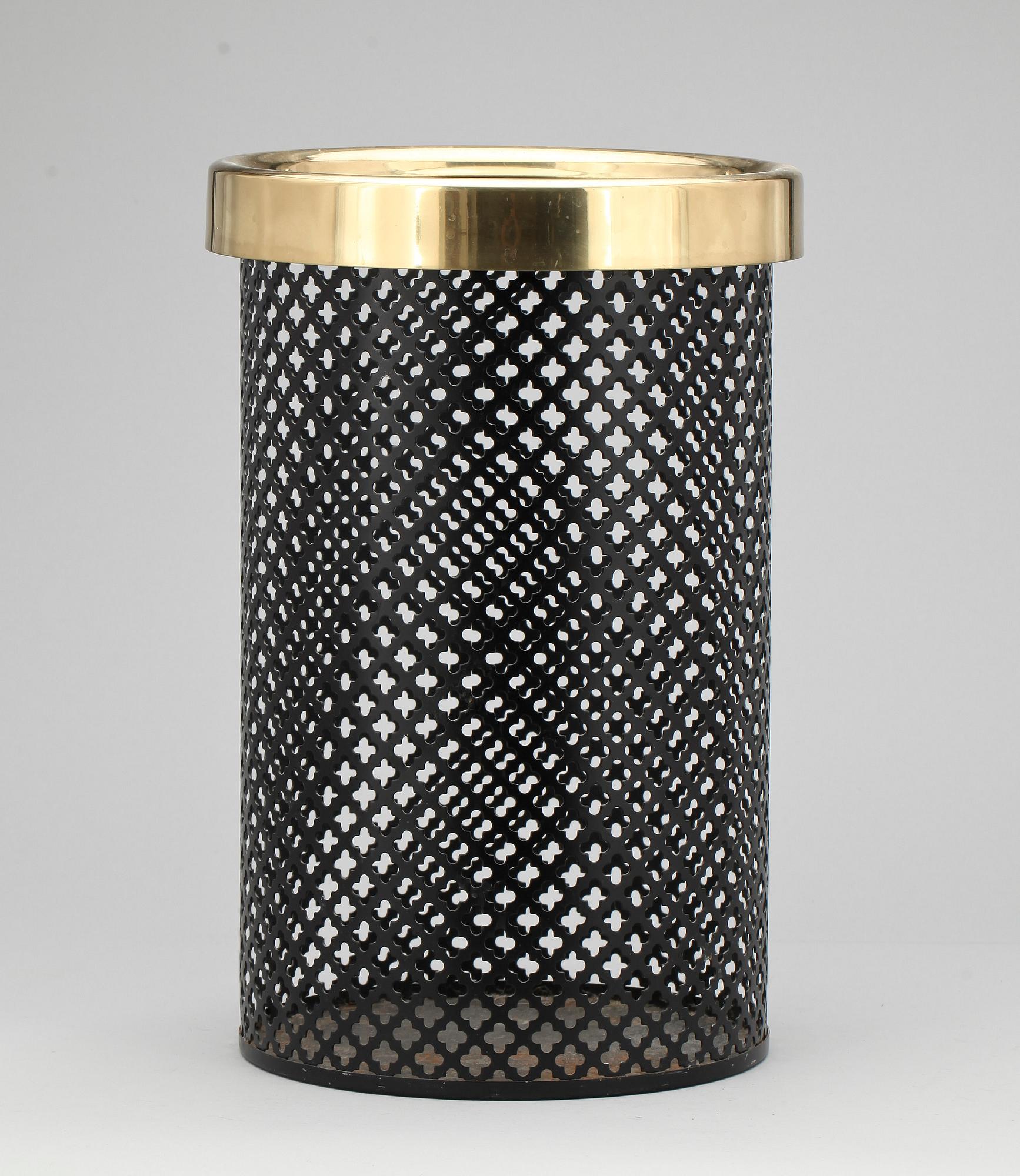 PAPPERSKORG, Firma Svenskt Tenn.