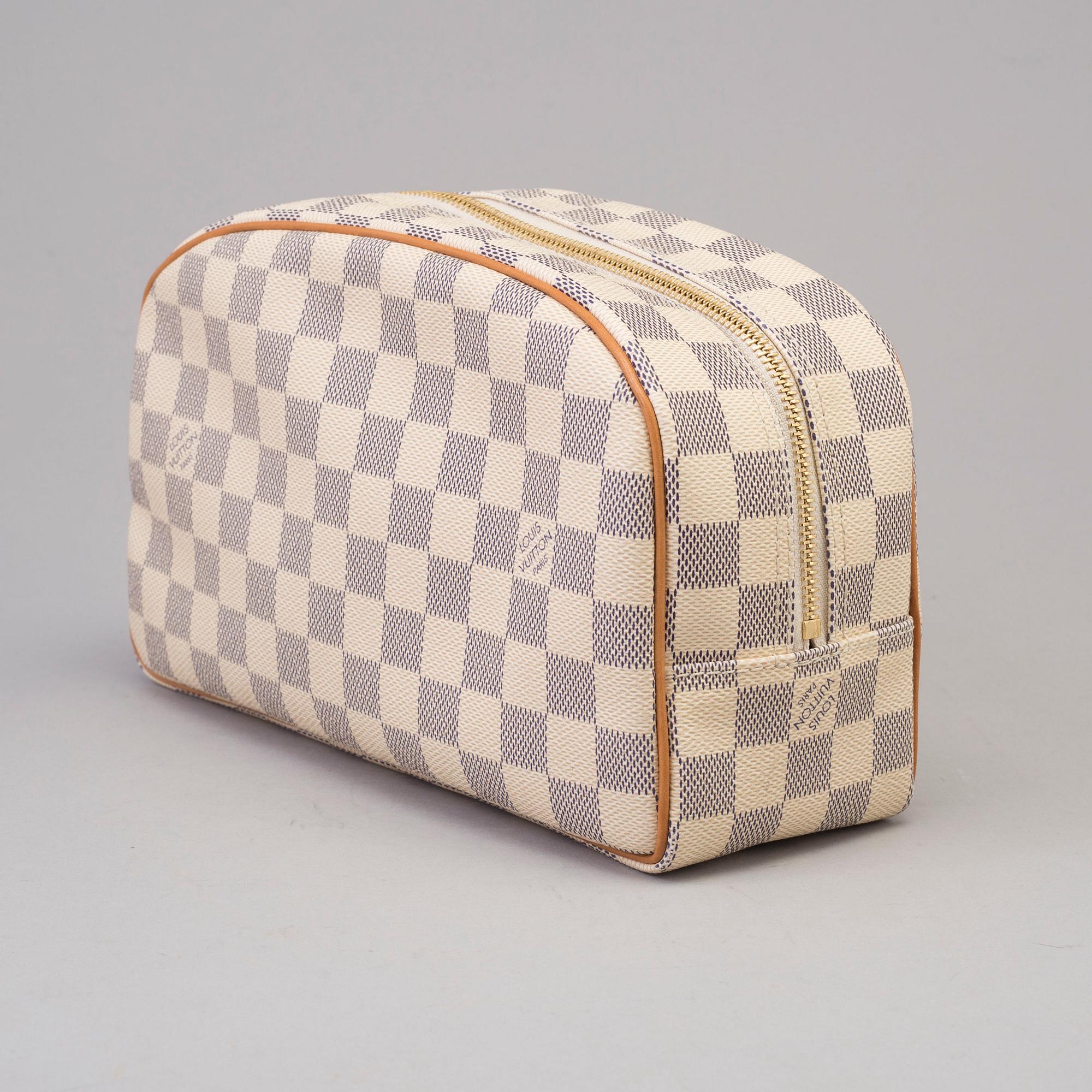 TOILET BAG, "Toiletry Bag" Louis Vuitton.