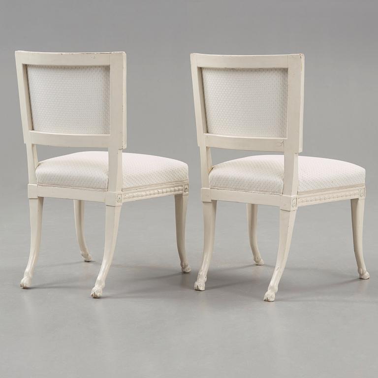 A pair of late Gustavian early 19th century chairs attributed to Ephraim Ståhl, master 1974.