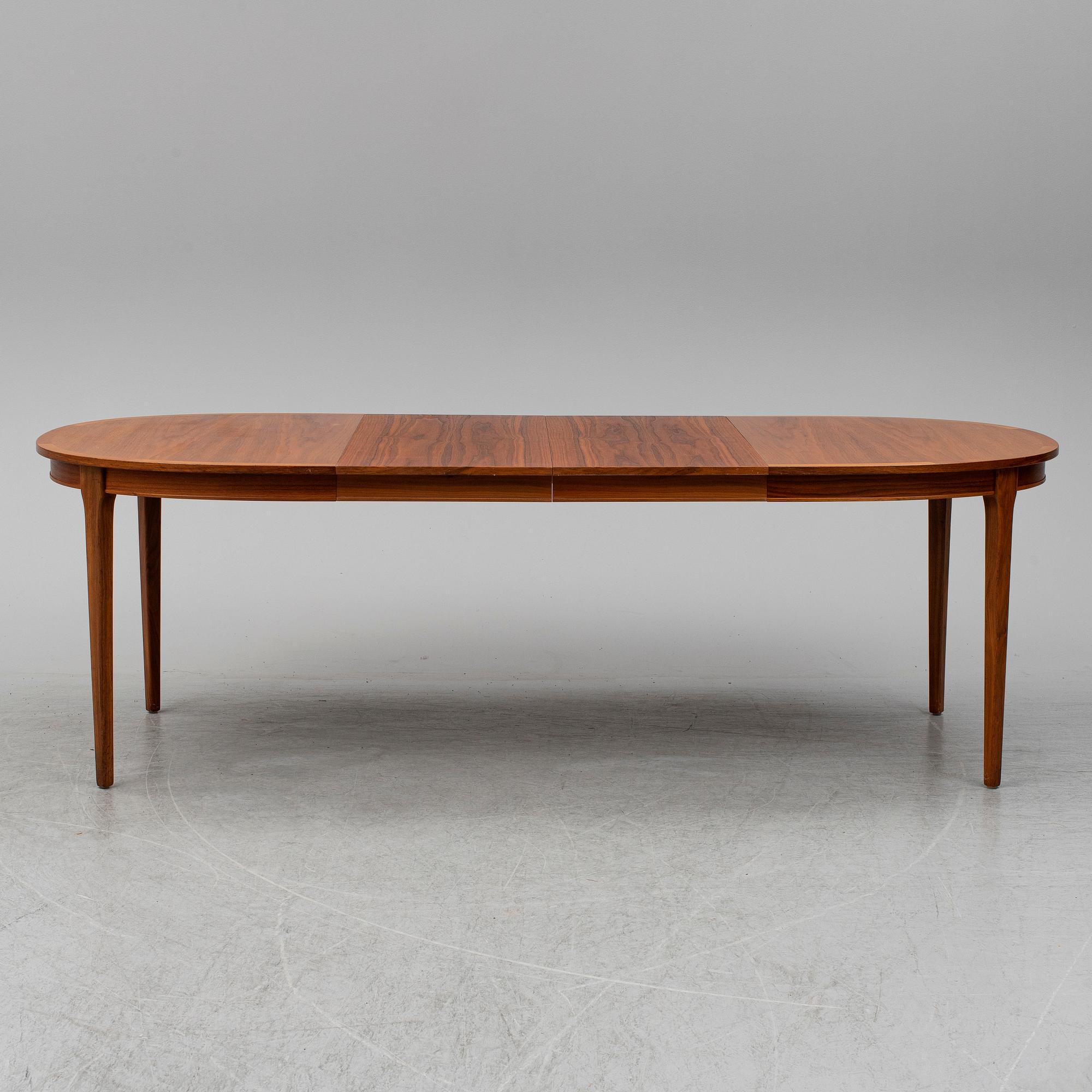 MATBORD, AB Möbelfabriken Linden, Horda, 1960-tal. Två iläggsskivor med sarg medföljer.