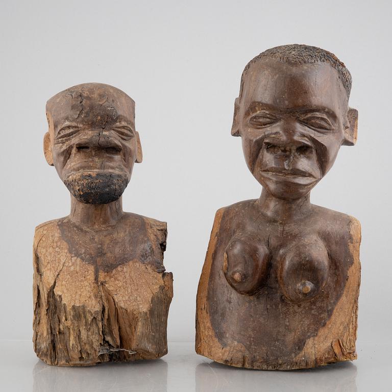 A pair of sculptures., 20th century.
