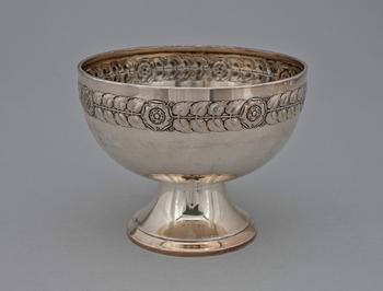 SKÅL PÅ FOT, silver, GAB, Stockholm 1919, vikt ca 350 gram.