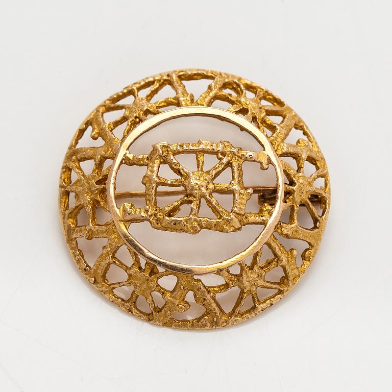 Pentti Sarpaneva, brooch, 14K gold.