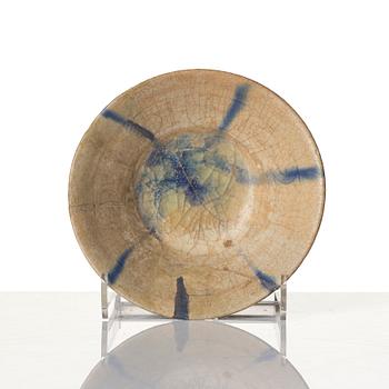 A glazed Kashan pottery bowl, Persia, circa 1200 AD.