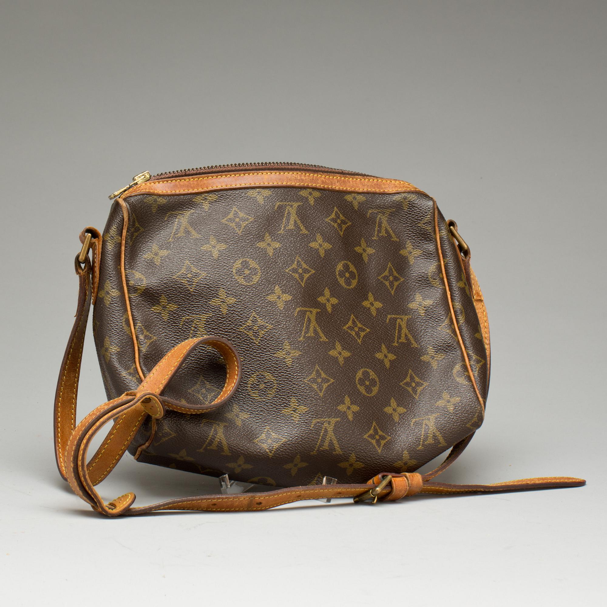 LOUIS VUITTON, made in Paris.