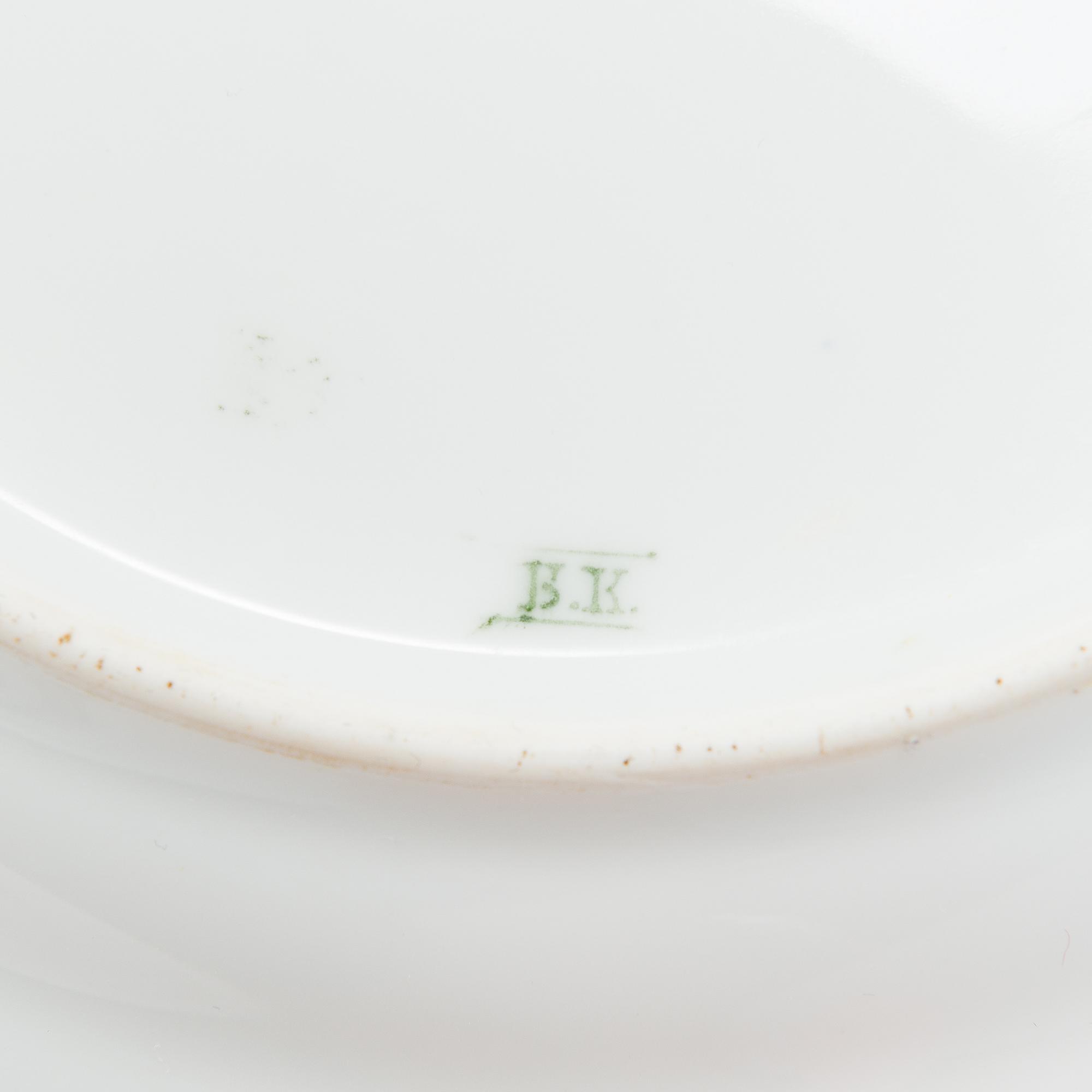 Set of eight Russin porcelain plates for Kornilov Brothers 1884-1917.