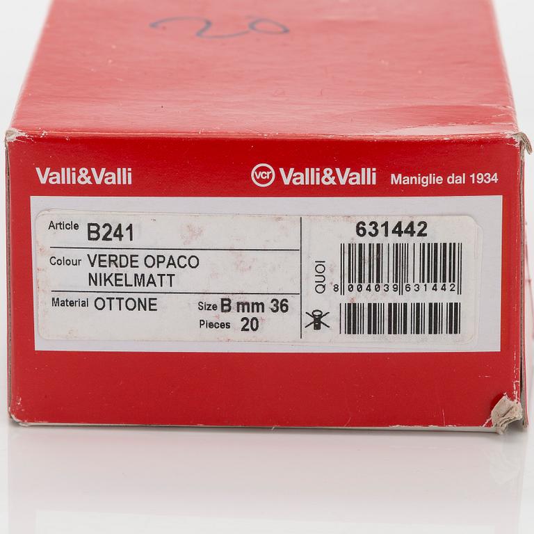 Eero Aarnio, vetimiä, 20 kpl, Valli&Valli, Italia, 2007/08.