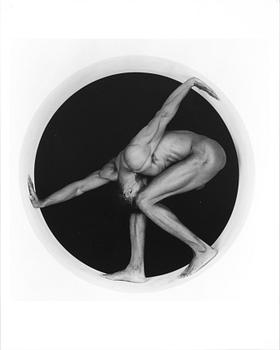 ROBERT MAPPLETHORPE, pressfotografi, silver gelatin på s.k. RC-papper, 1987.