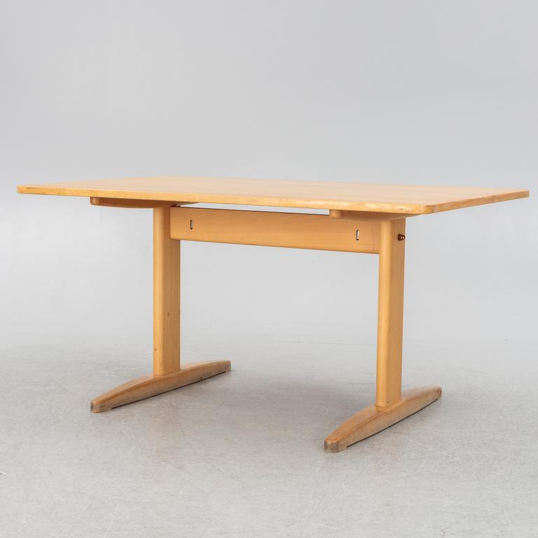 Børge Mogensen, dining table, 'Shaker', Madsens Fabrikker, Denmark.