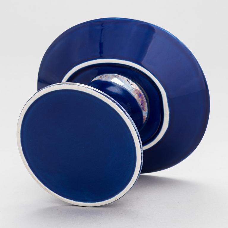 Birger Kaipiainen, A ceramic bowl signed Birger Kaipiainen Arabia Finland.