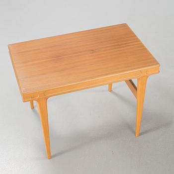 JOHANNES ANDERSEN, a pair of sidetables, Nya Möbelfabriken, Sävsjö, 1960s.