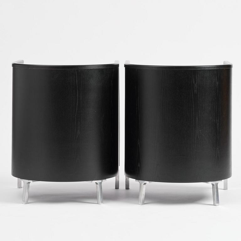 Mats Theselius, a pair of “Theselius Trä” armchairs, Källemo, Värnamo, post 2007.