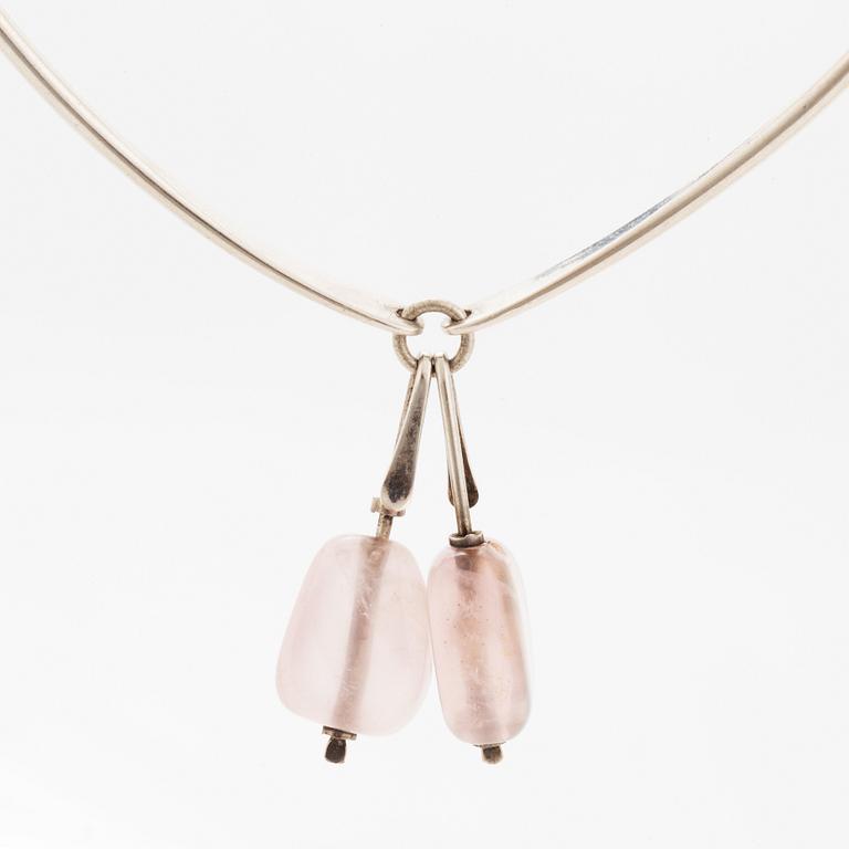 A Borgila silver and rose-quartz necklace.