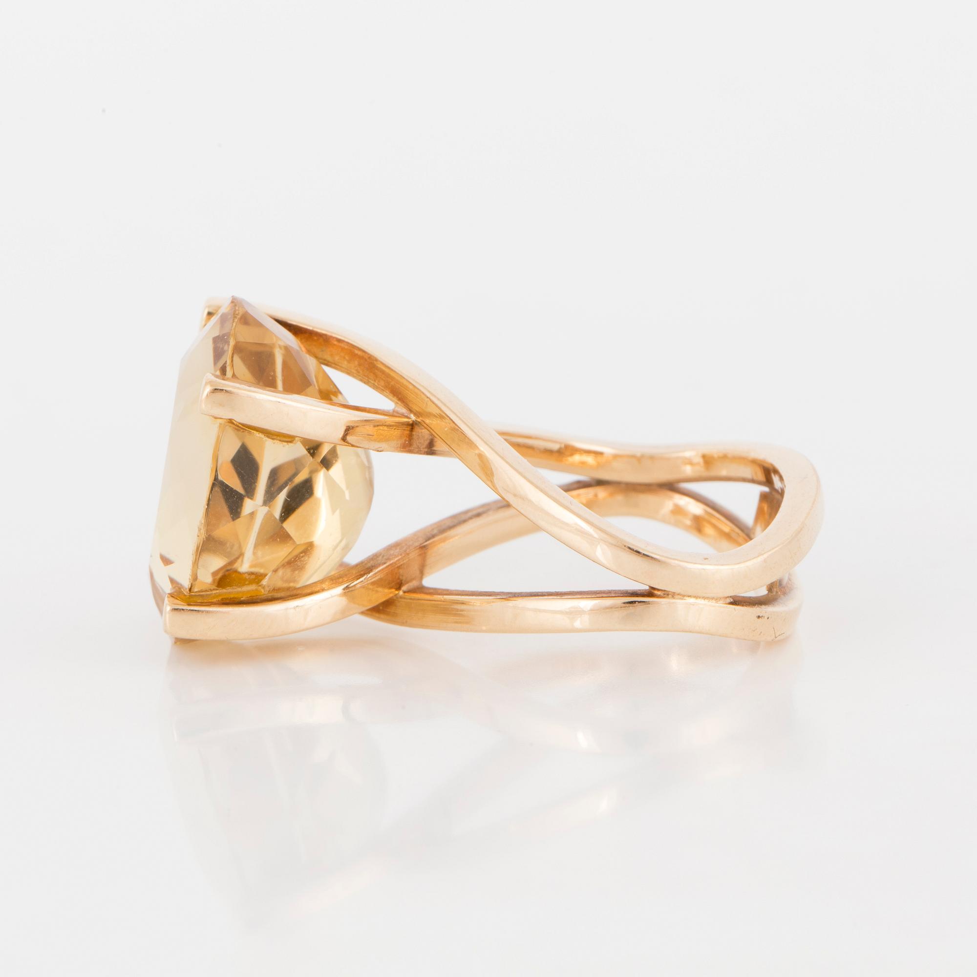 A citrine ring.