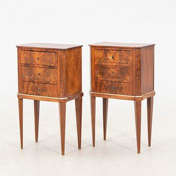 Bedside tables/side tables, a pair from the second half of the 20th century.
