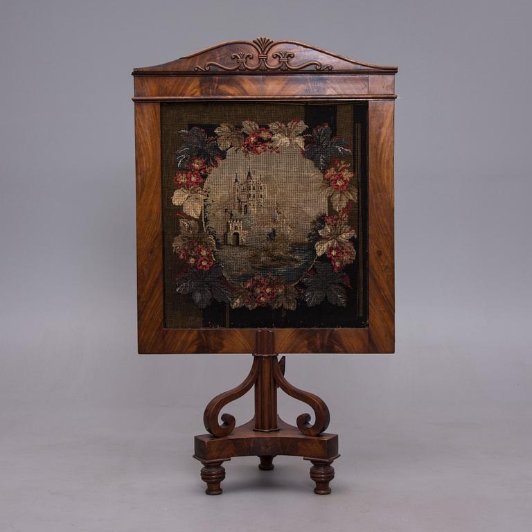 ELDSKÄRM, biedermeier 1820-1840.