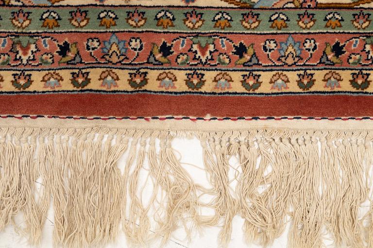 Matta, Kirman, ca 400 x 290 cm.