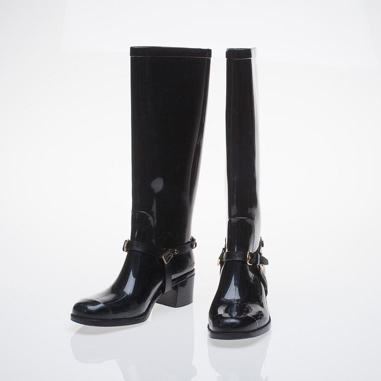 SKOR, Jimmy Choo.