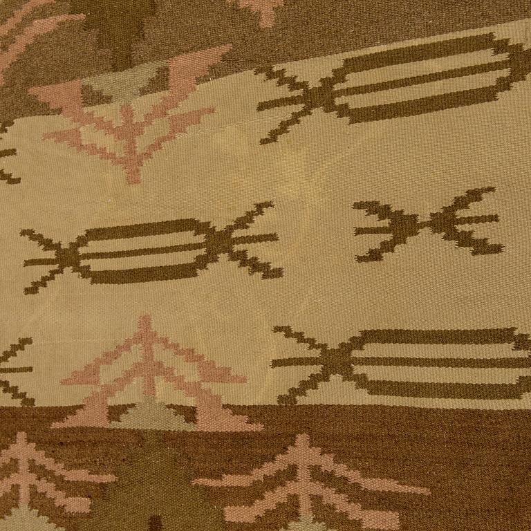 Laila Karttunen, A 1940's Finnish flat weave carpet. Circa 345x220 cm.