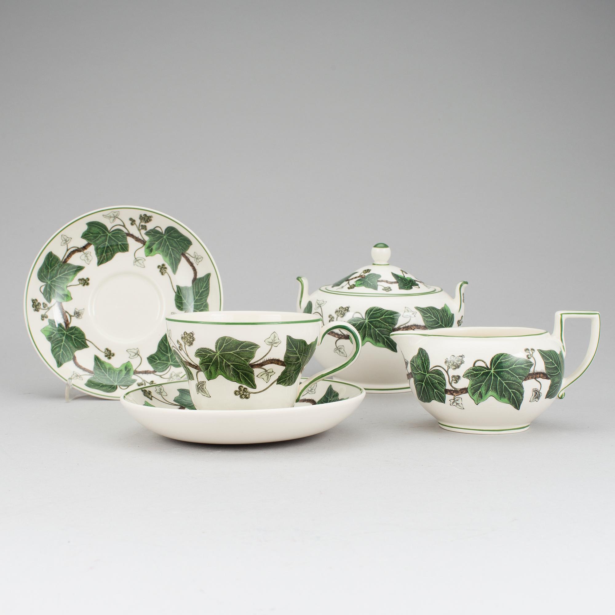 TESERVISDELAR 8 st, flintgods. "Napoleon Ivy", Wedgwood.