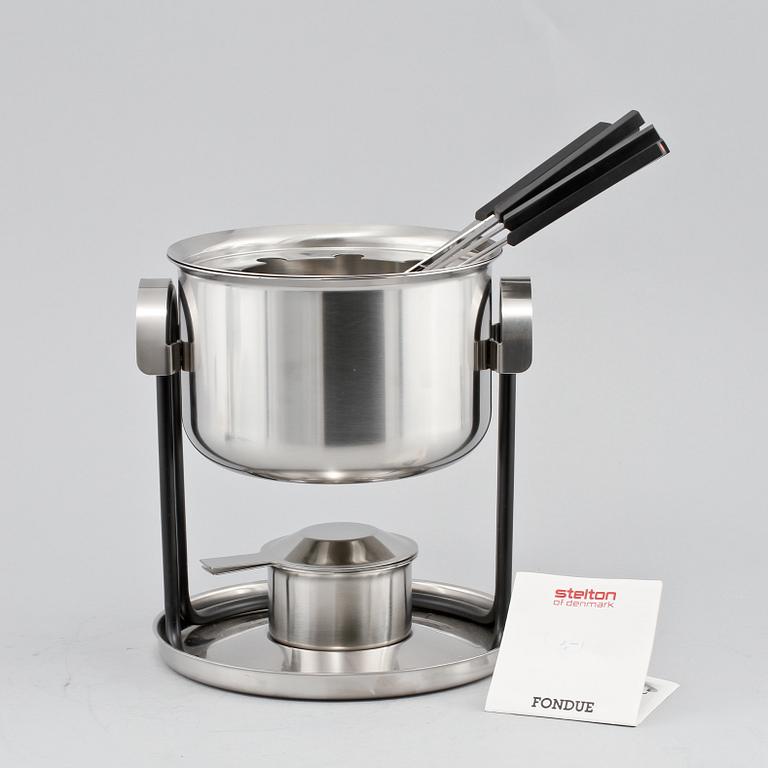 FONDUESET, Stelton, 1900-talets fjärde kvartal.