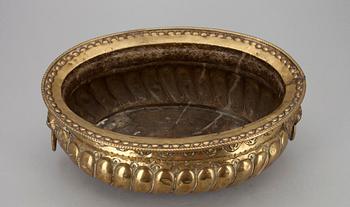 VINKYLARE / YTTERFODER samt YTTERFODER, mässing, Frankrike 1800-luku.