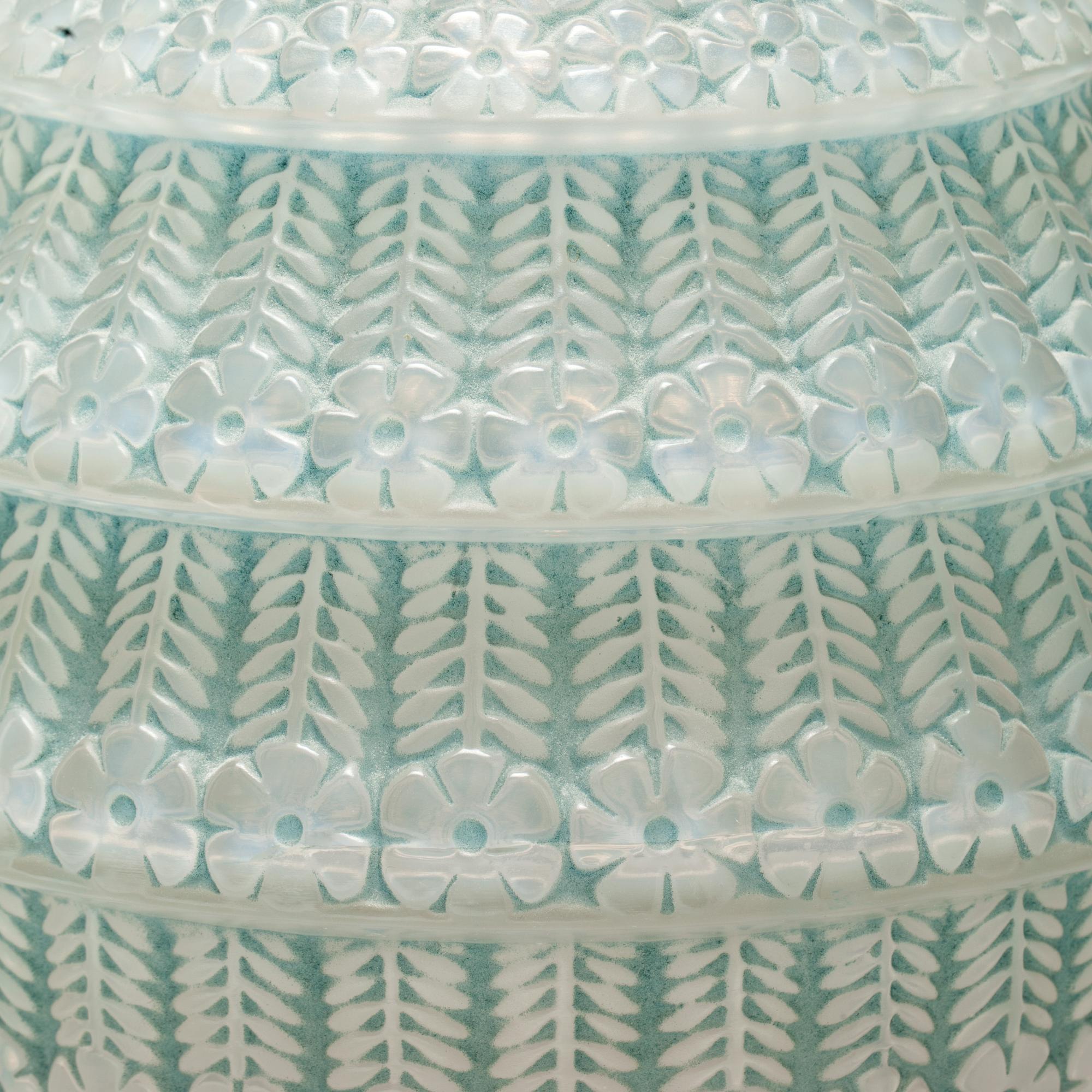 VAS, "Ferrieres", signerad R. Lalique, France, No 1019. 1920/30-tal.