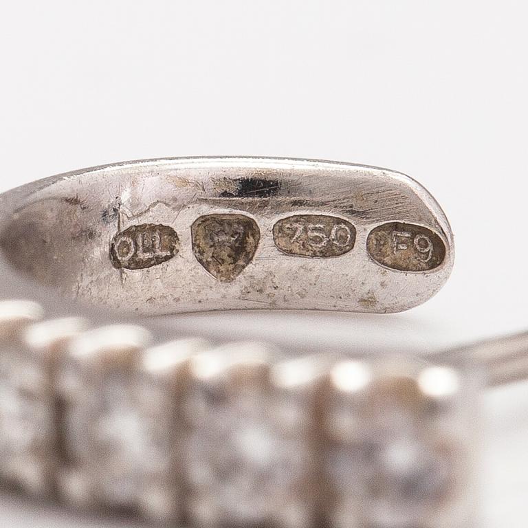 Örhängen, 18K vitguld, diamanter ca 0.40 ct tot. Kultajousi, Helsingfors 2009.